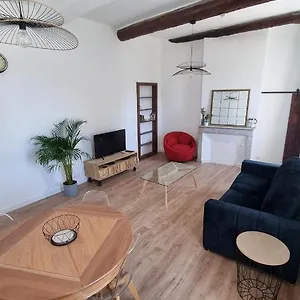 Appartamento En Plein Coeur De - 55 M2 Renoves - Avec Parking, Pélissanne